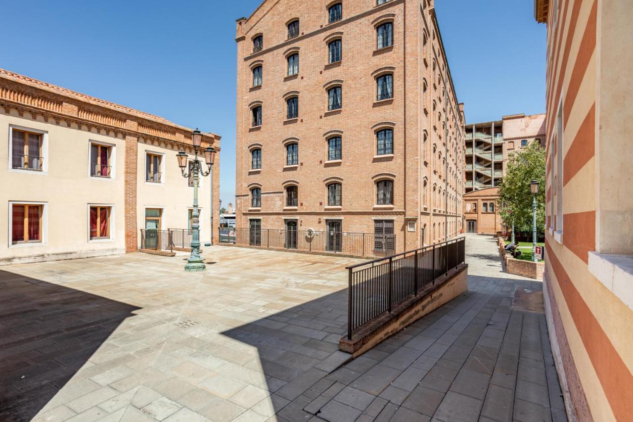 Molino Stucky Residence Suites II Венеция Екстериор снимка